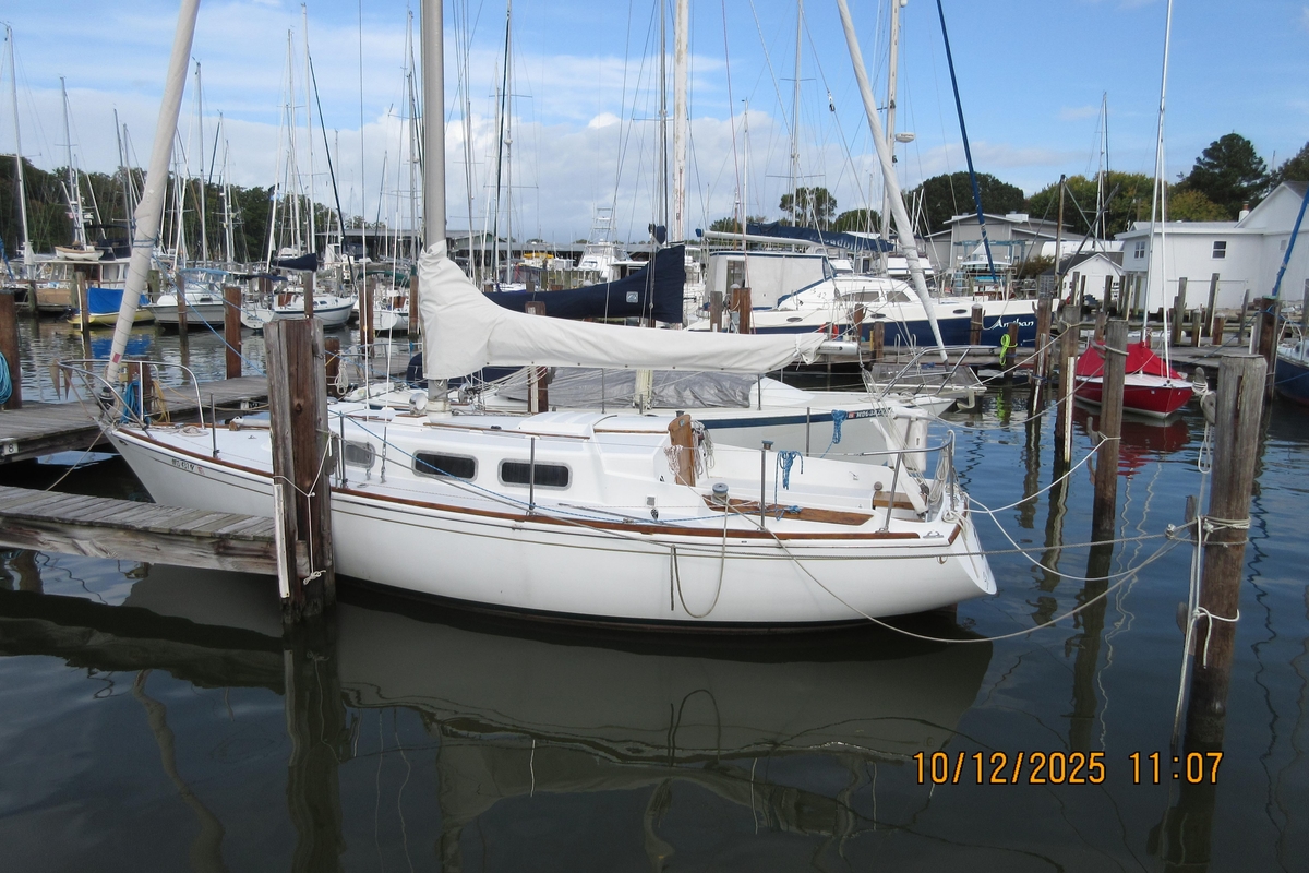 1974 Tartan 30 - Sold Boat