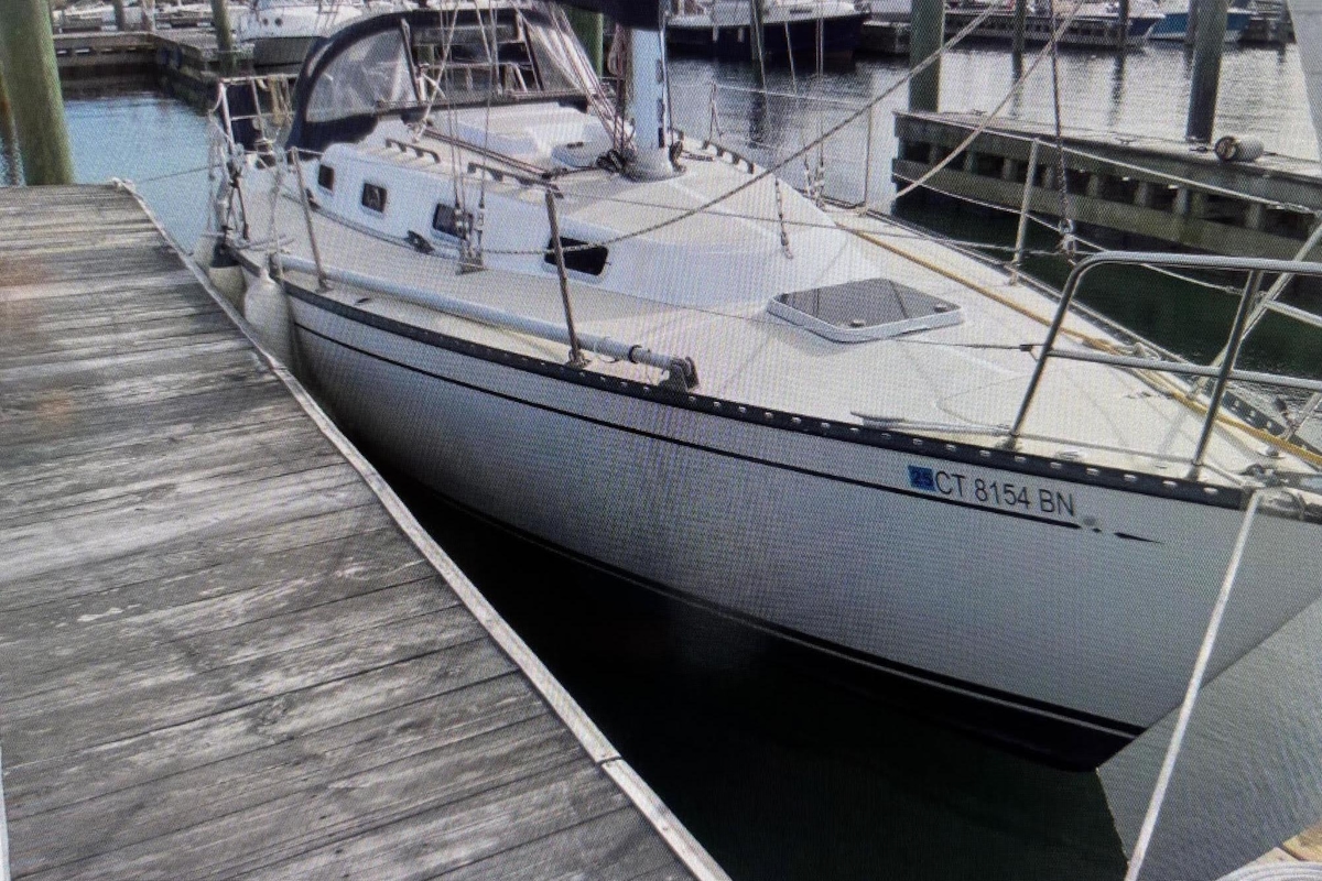 1988 Tartan 31 Cutter Rigged Masthead Sloop - Sold Boat