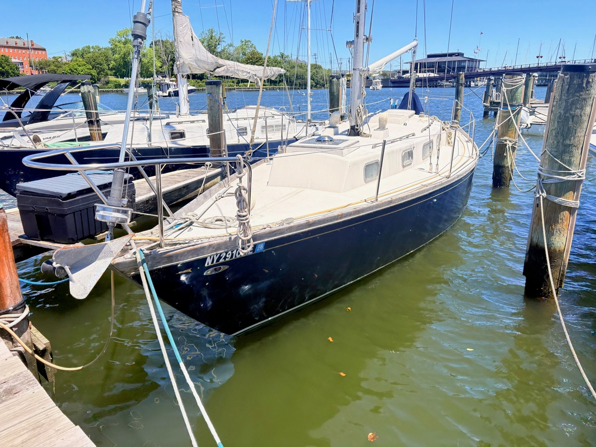 1972 Tartan 34 Classic - Sold Boat