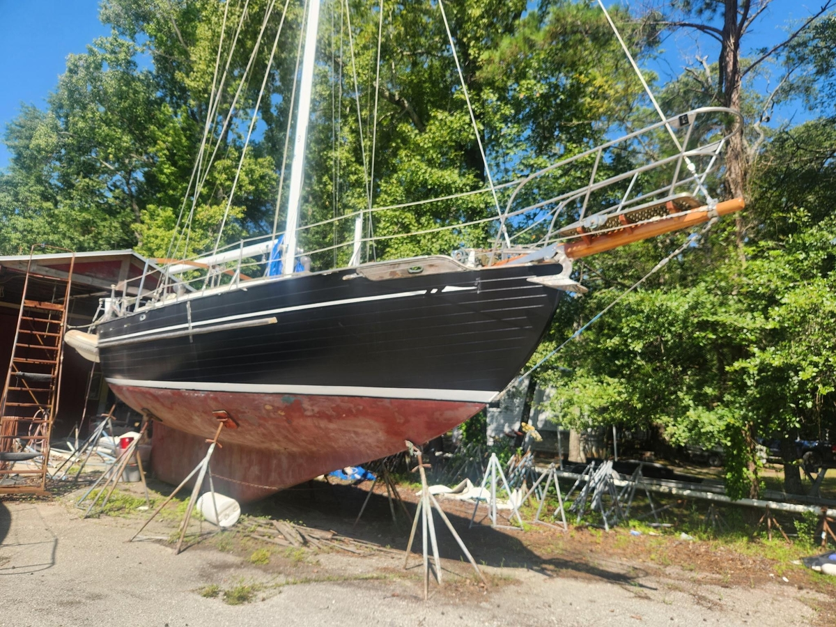 1976 Tayana 37 - Sold Boat
