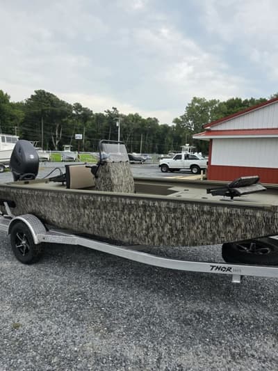 BOATZON | Thor Boats 1900 Lake Hammer Center Console 2026
