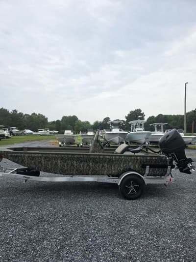 BOATZON | Thor Boats 1900 Lake Hammer Center Console 2026