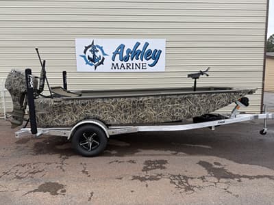 BOATZON | Thor Fish Hammer 1754 FISH HAMMER WITH LIVEWELL 2027