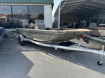BOATZON | Thor Lake Hammer 1900 SC 140HP 2026