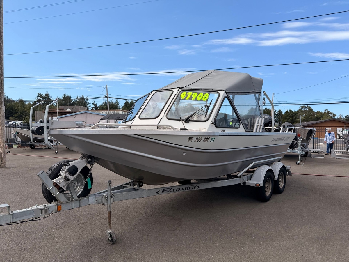 2017 Thunder Jet 20 Luxor OB - Sold Boat