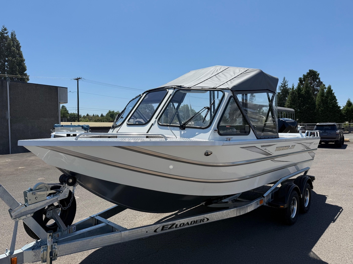 2025 Thunder Jet 210 Luxor - Sold Boat