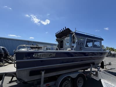 BOATZON | Thunder Jet Pilot 26 2018