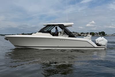 BOATZON | Tiara 34 LS 2026
