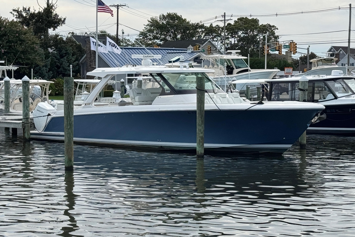 2023 Tiara Tiara 43 LS 2023 - Sold Boat