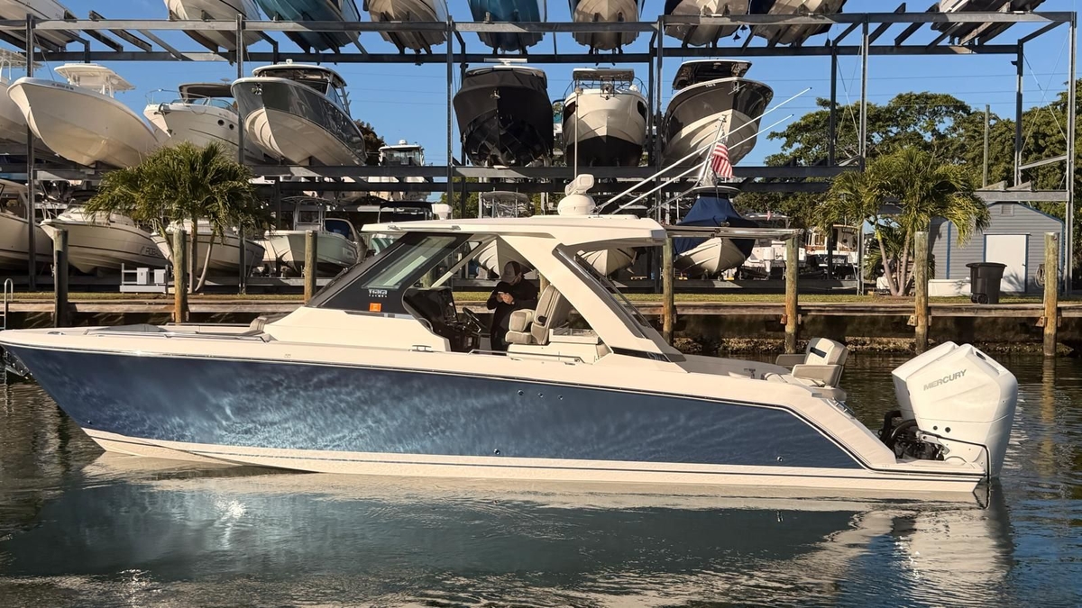 2023 Tiara Sport 34 LS - Sold Boat