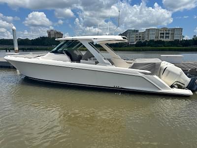BOATZON | Tiara Sport 38 LS 2019 BOATZON | Tiara Sport 38 LS 2019