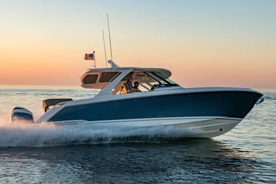BOATZON | Tiara Sport 38 LX 2021