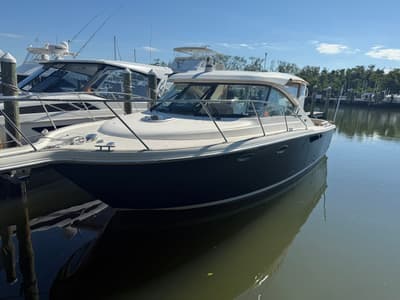 BOATZON | Tiara Yachts 3100 Coronet 2012