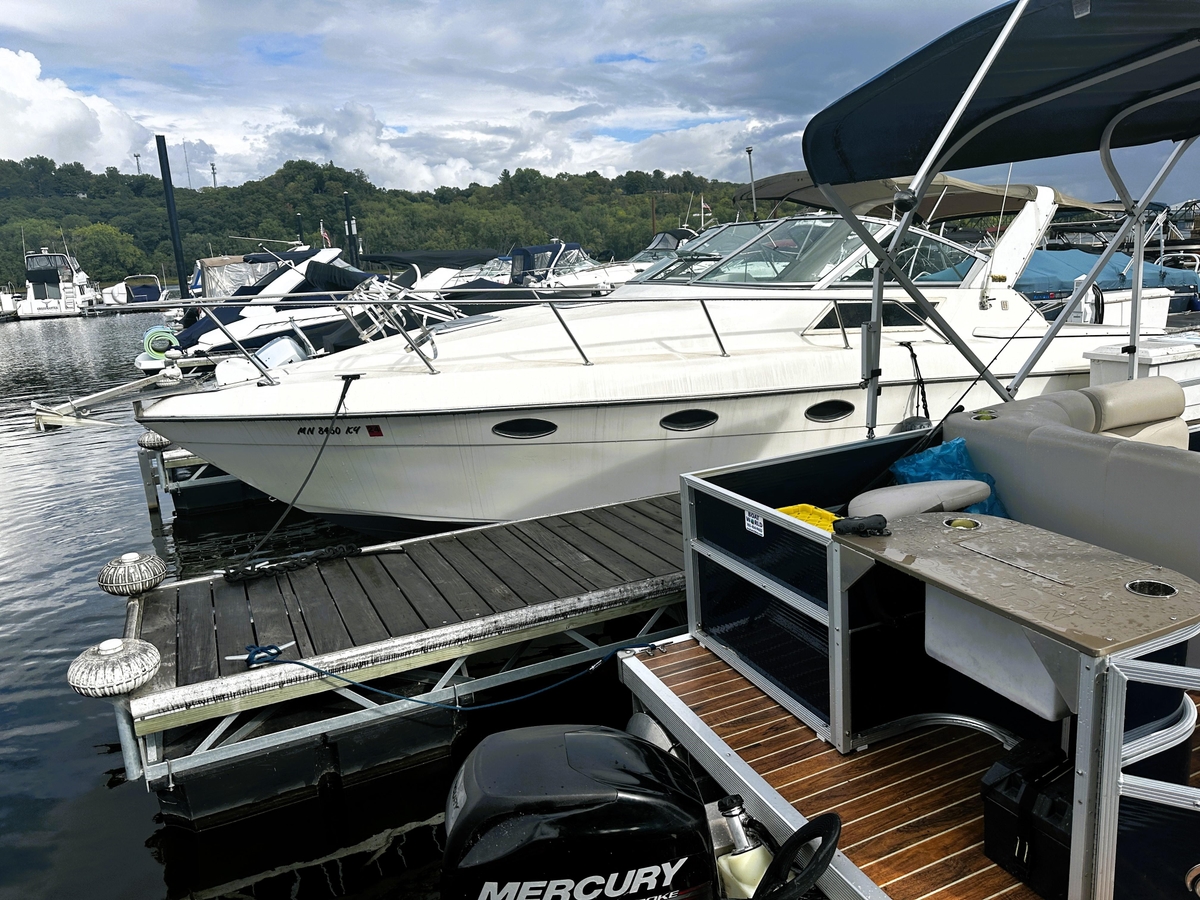 1989 Tiara Yachts 3100 Express - Sold Boat