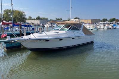 BOATZON | Tiara Yachts 3100 Open 2000