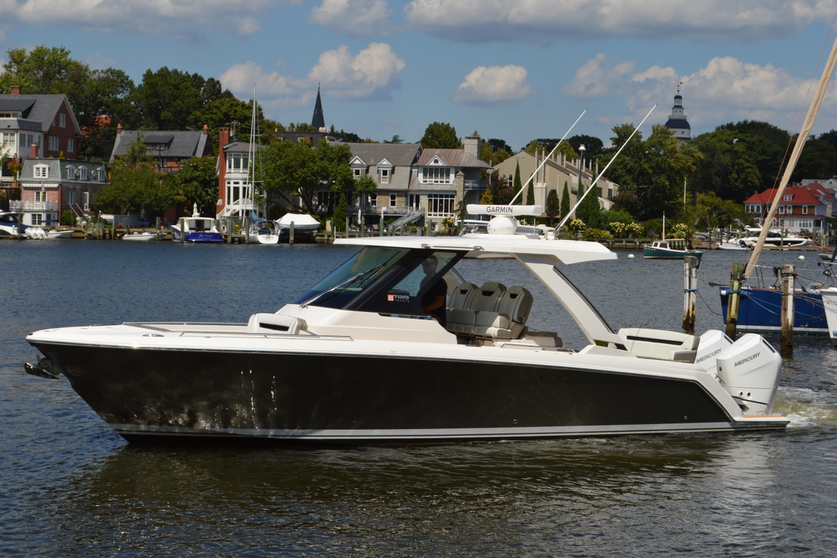 2024 Tiara Yachts 34 LS - Sold Boat