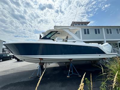 BOATZON | Tiara Yachts 34 LS 2025