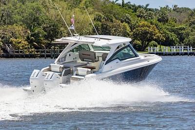 BOATZON | Tiara Yachts 34 LX 2026