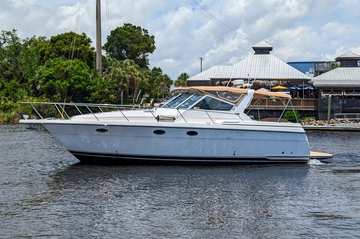 2000 Tiara Yachts 3500 Express - Sold Boat