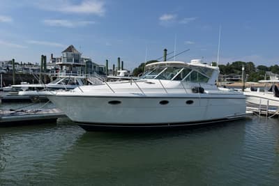 BOATZON | Tiara Yachts 3500 Express 2000 BOATZON | Tiara Yachts 3500 Express 2000