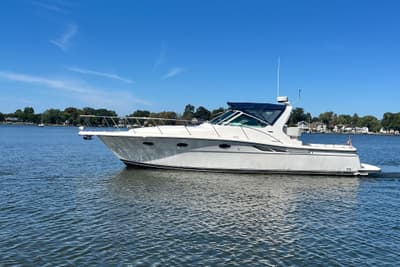 BOATZON | Tiara Yachts 3500 Open 2000