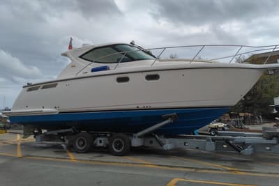 BOATZON | Tiara Yachts 3500 Sovran 2009