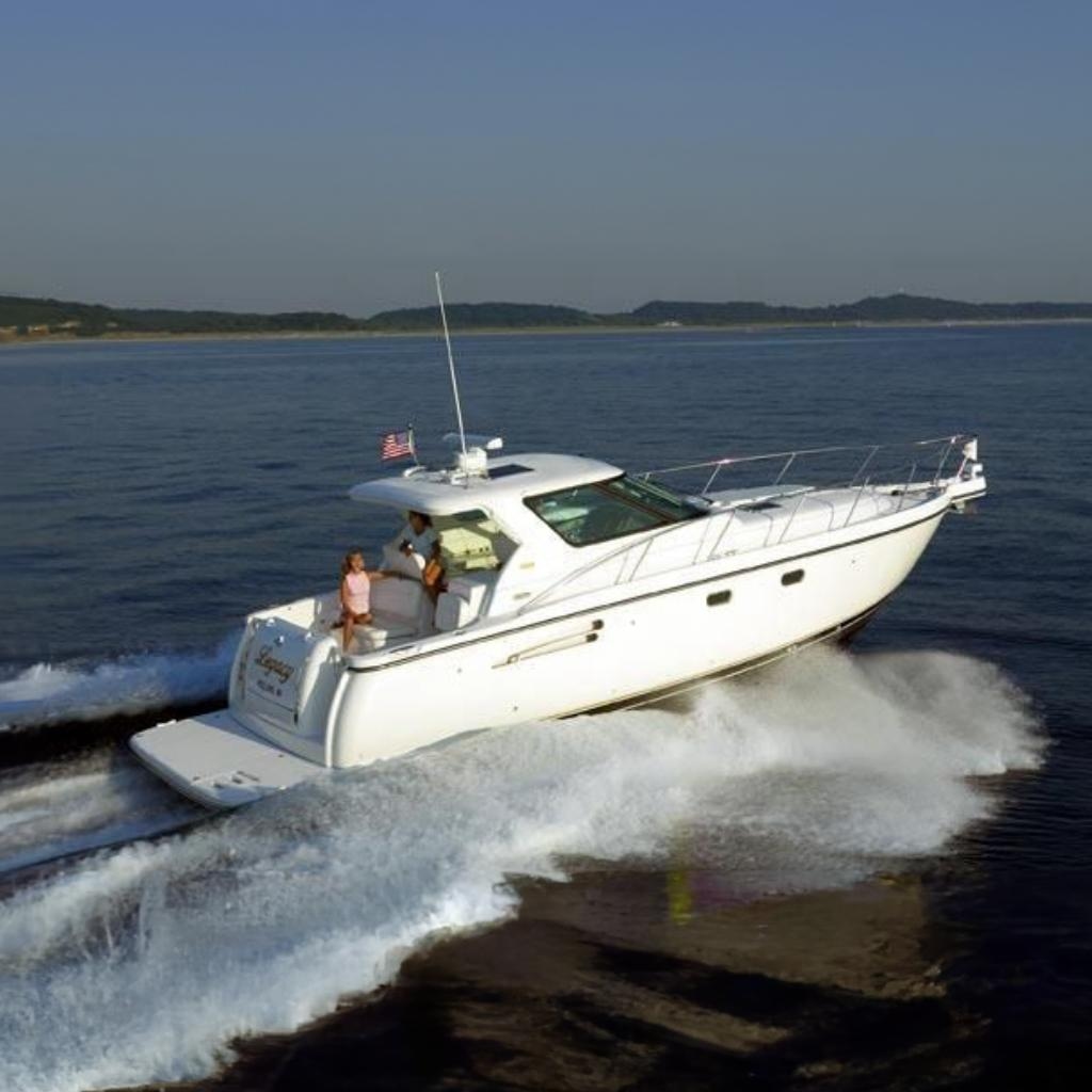 2004 Tiara Yachts 3600 Sovran - Sold Boat