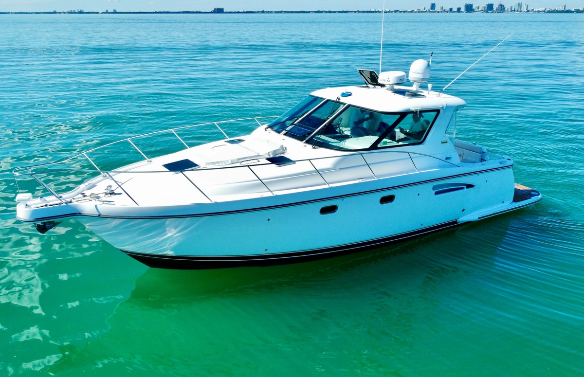 2005 Tiara Yachts 3600 Sovran - Sold Boat