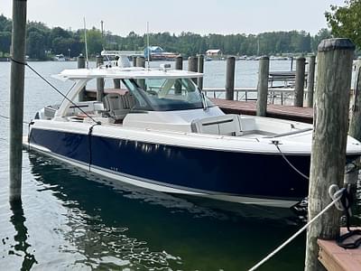 BOATZON | Tiara Yachts 38 LS 2019 BOATZON | Tiara Yachts 38 LS 2019