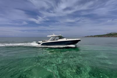 BOATZON | Tiara Yachts 38 LS 2019