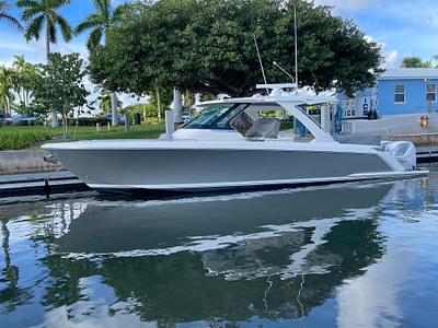 BOATZON | Tiara Yachts 38 LS 2020 BOATZON | Tiara Yachts 38 LS 2020