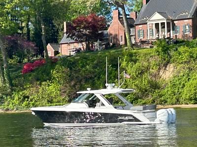 BOATZON | Tiara Yachts 38 LS 2021 BOATZON | Tiara Yachts 38 LS 2021