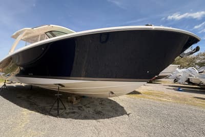 BOATZON | Tiara Yachts 38 LS 2022 BOATZON | Tiara Yachts 38 LS 2022