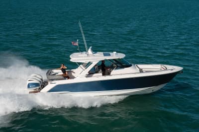 BOATZON | Tiara Yachts 38 LS 2025