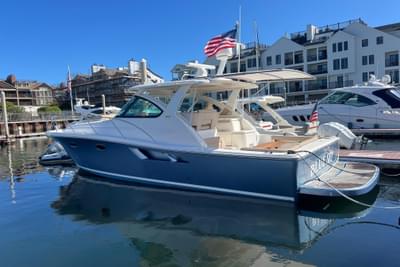 BOATZON | Tiara Yachts 3900 Coronet 2014 BOATZON | Tiara Yachts 3900 Coronet 2014