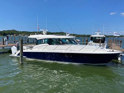 BOATZON | Tiara Yachts 43 LE 2026