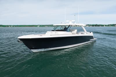 BOATZON | Tiara Yachts 43 LS 2024