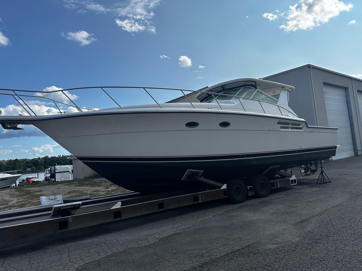 1999 Tiara Yachts 43 Open - Sold Boat