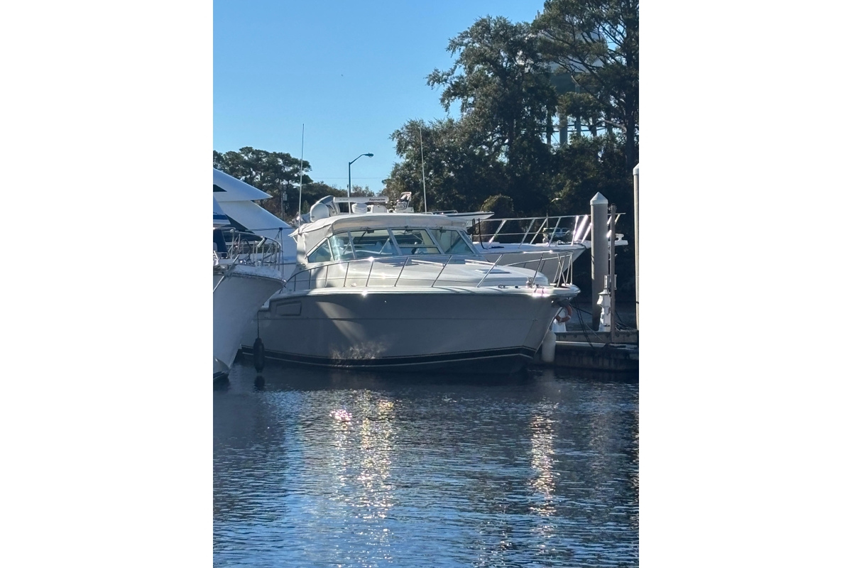 1993 Tiara Yachts 4300 Convertible - Sold Boat