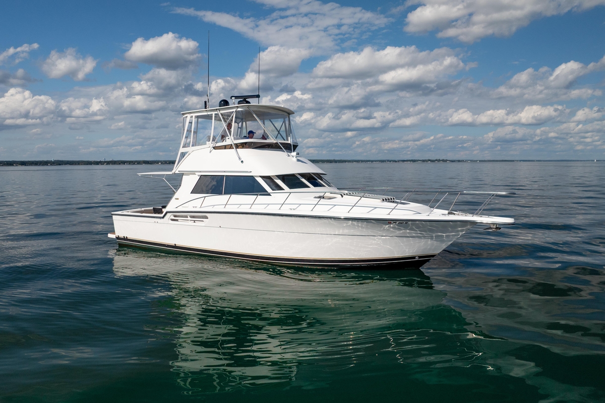 2000 Tiara Yachts 4300 Convertible - Sold Boat