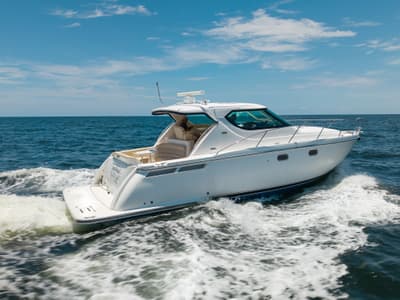 BOATZON | Tiara Yachts 4300 Sovran 2008