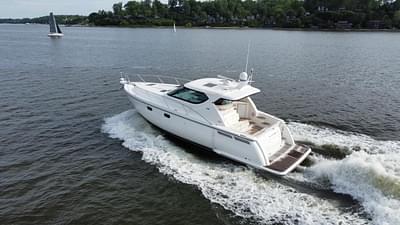 BOATZON | Tiara Yachts 4300 Sovran 2008
