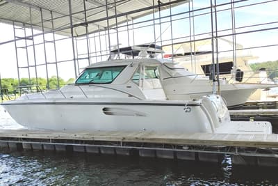 BOATZON | Tiara Yachts 4400 Sovran 2004