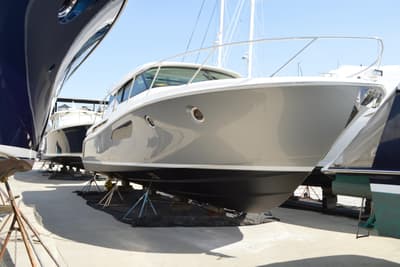 BOATZON | Tiara Yachts C44 Coupe 2017