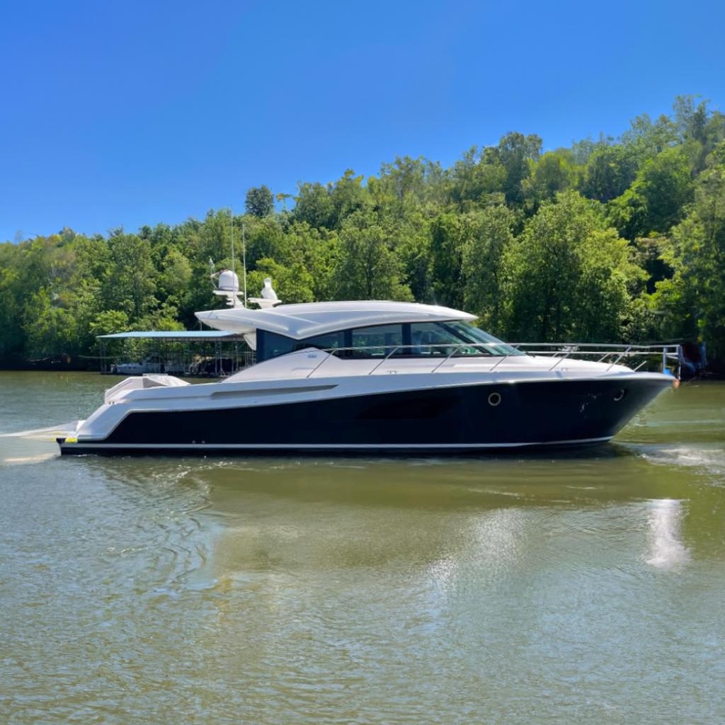 2019 Tiara Yachts C53 Coupe - Sold Boat