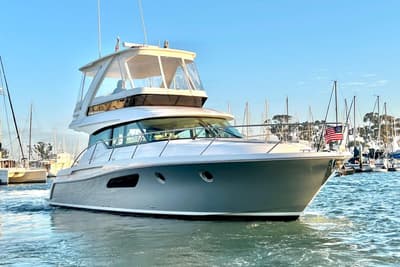 BOATZON | Tiara Yachts F44 Flybridge 2019