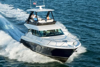BOATZON | Tiara Yachts F44 Flybridge 2021