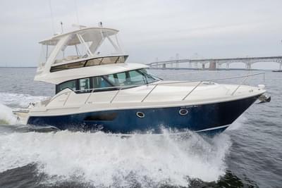 BOATZON | Tiara Yachts F44 Flybridge 2021
