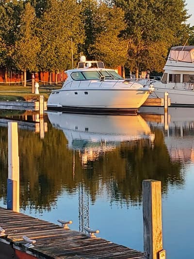 BOATZON | Tiara Yachts Sovran 4300 2007