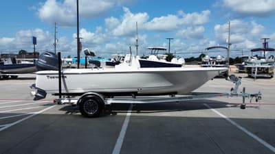 BOATZON | Tidewater 1910 Bay Max 2026